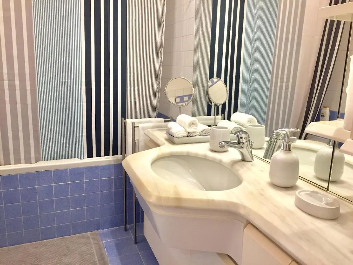 Visconti Di Modrone Palace Heart Of Florence Apartment 0*,  Italy